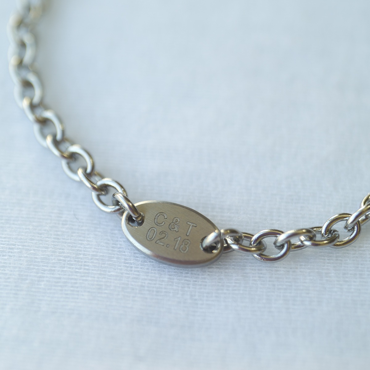 ペア ブレスレット つけっぱなしok for Him / for Her  オーバル チェーン ペア ブレスレット ステンレス イニシャル彫刻 klb031 アレルギー対応