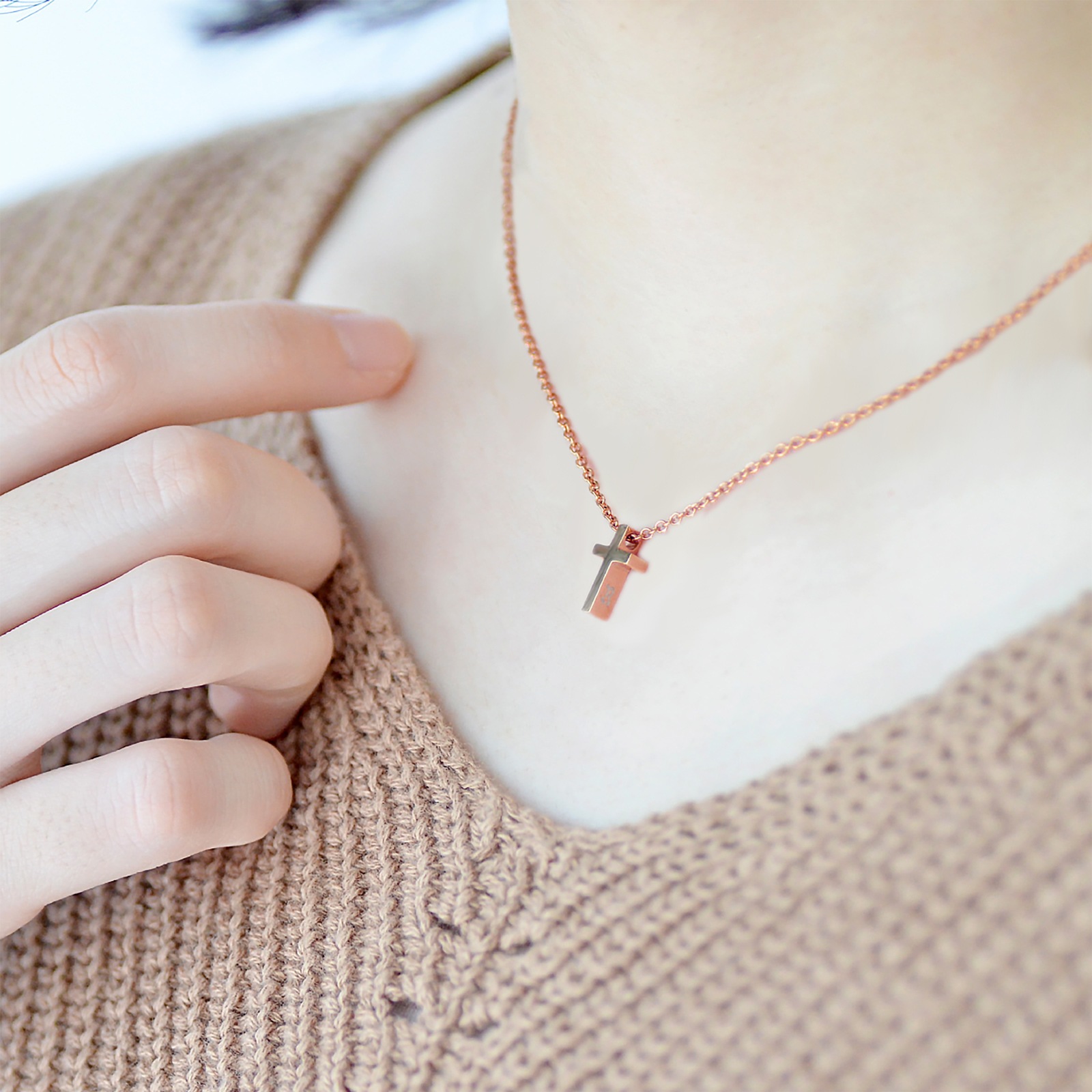 ペアネックレス つけっぱなしok 刻印無料 ピュア クロス