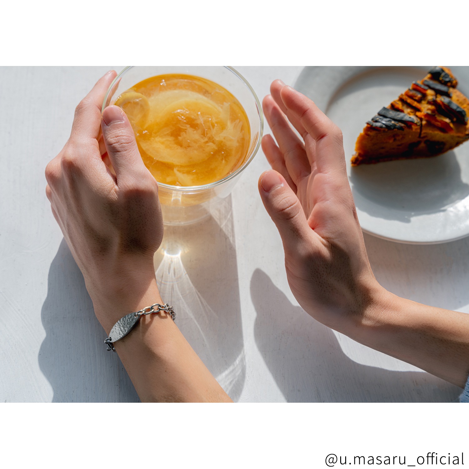 ビッグ・オーバル テクスチャープレートのペアブレスレット イニシャル・記念日彫刻　klb068 つけっぱなしok アレルギー対応