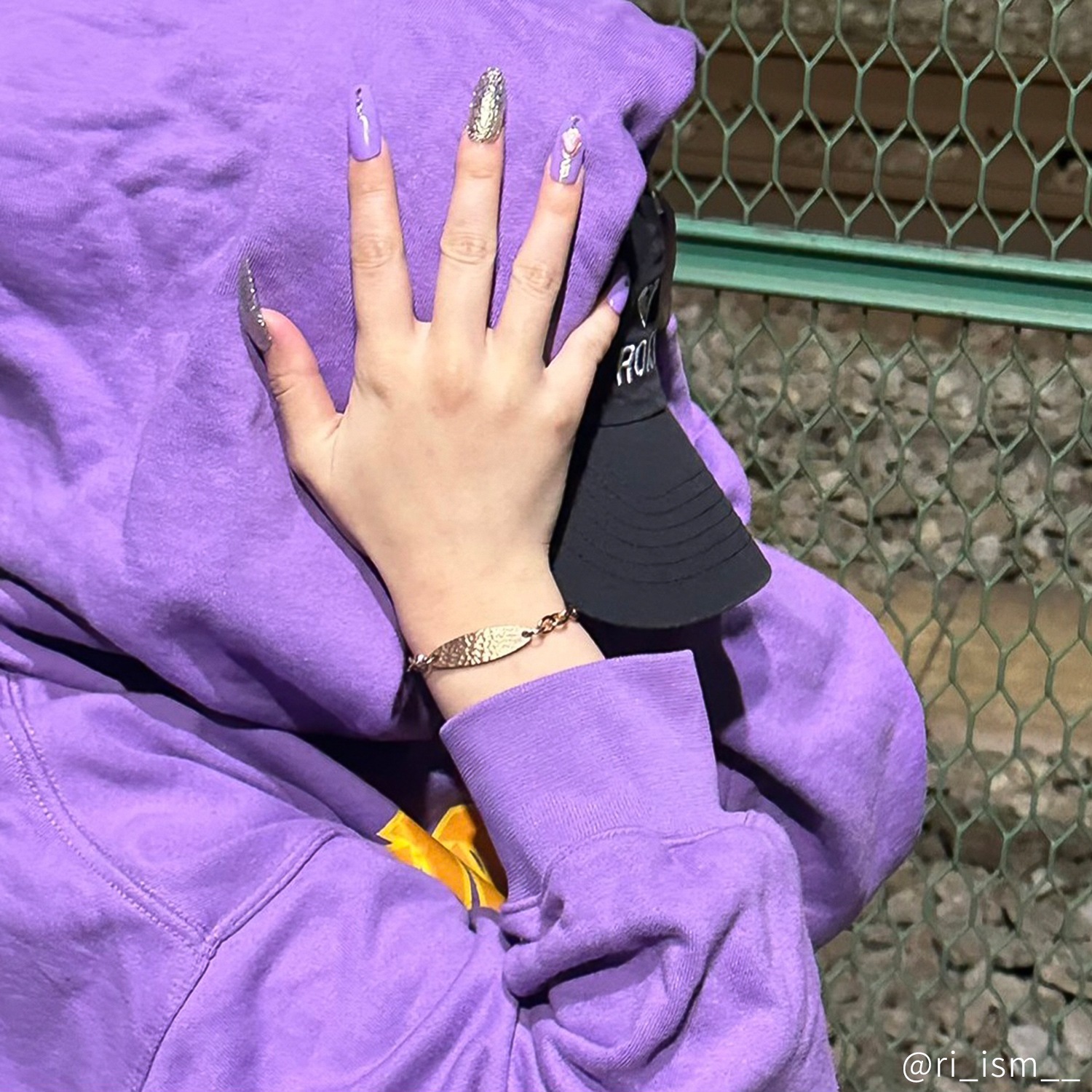 ビッグ・オーバル テクスチャープレートのペアブレスレット イニシャル・記念日彫刻　klb068 つけっぱなしok アレルギー対応