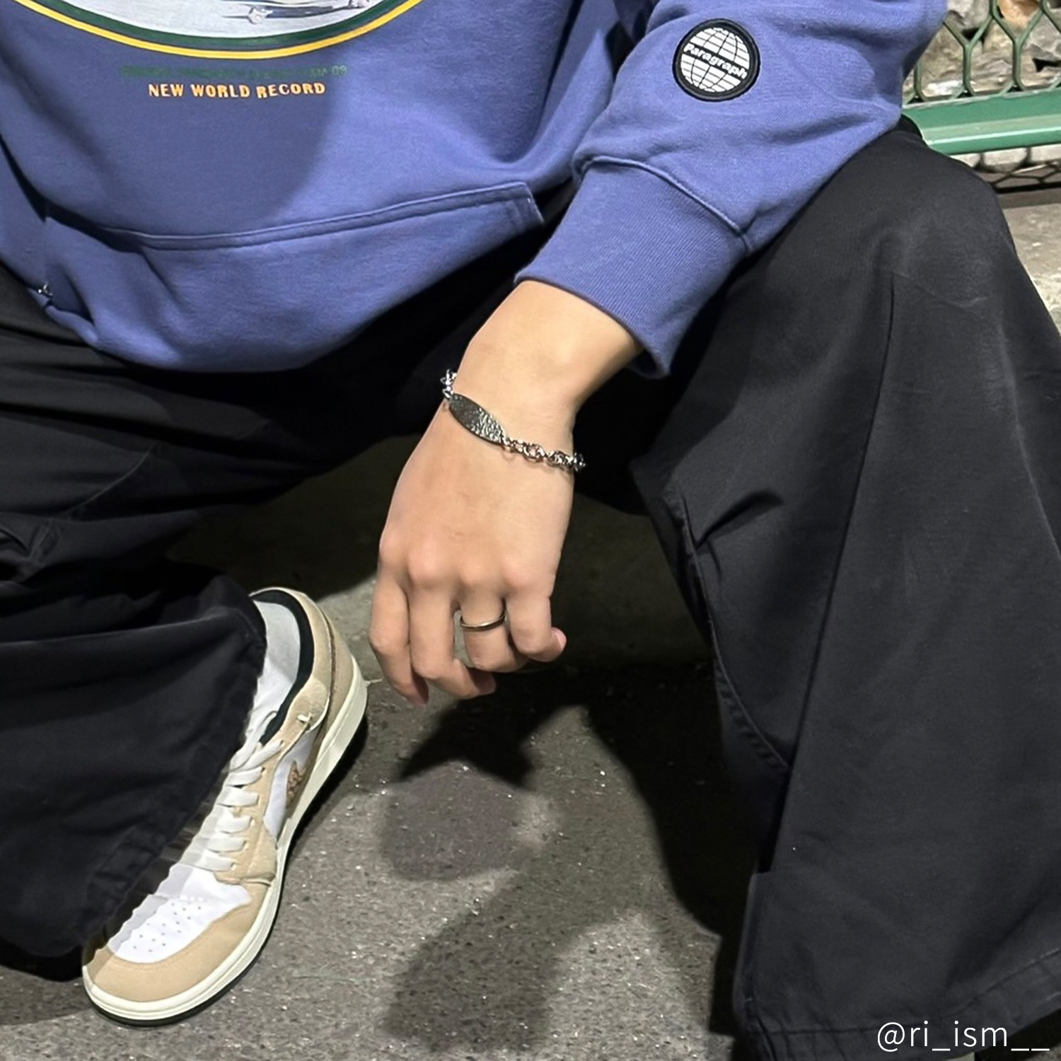 ビッグ・オーバル テクスチャープレートのペアブレスレット イニシャル・記念日彫刻　klb068 つけっぱなしok アレルギー対応