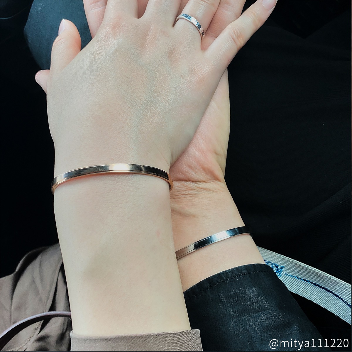 お好きな言葉を彫刻します フリーワード・ステンレスペアバングル フリーワード・ネーム・記念日彫刻 ブレスレット klb045 つけっぱなしok アレルギー対応