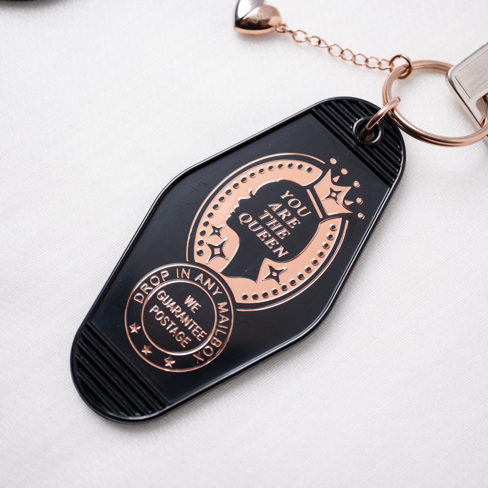 【ペアキーホルダー】 キング&クイーンのモーテルキーホルダー kla048