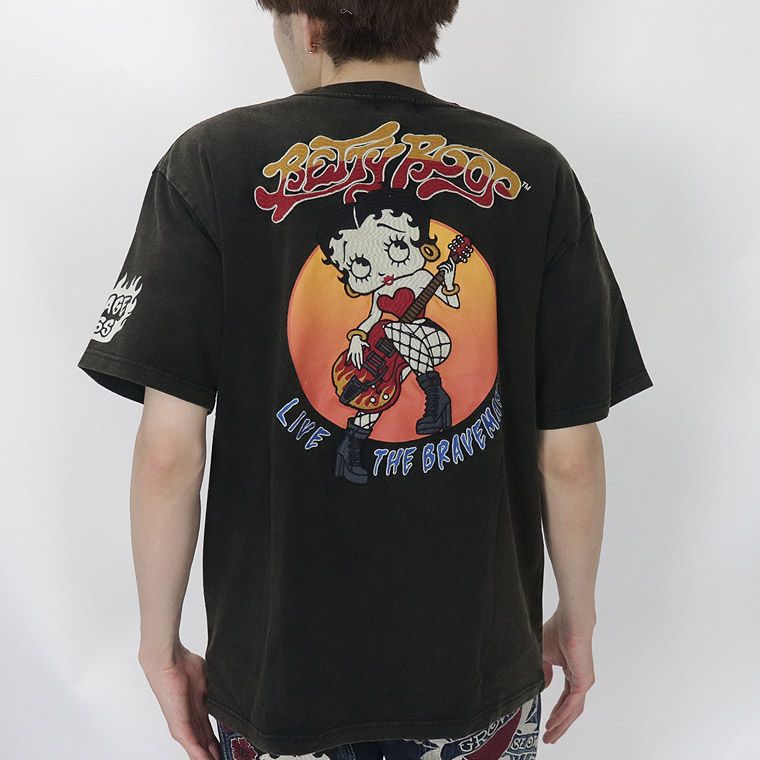 【BETTYコラボ】フロスト加工半袖刺繍Tシャツ ギター