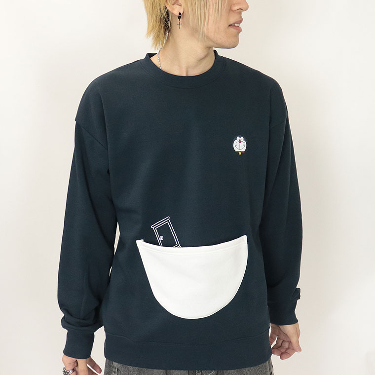 冬物セール20%OFF【ドラえもん】ドラえもん 四次元ポケット付き/裏起毛長袖ﾄﾚｰﾅｰ (ペアルック・アメカジ系)