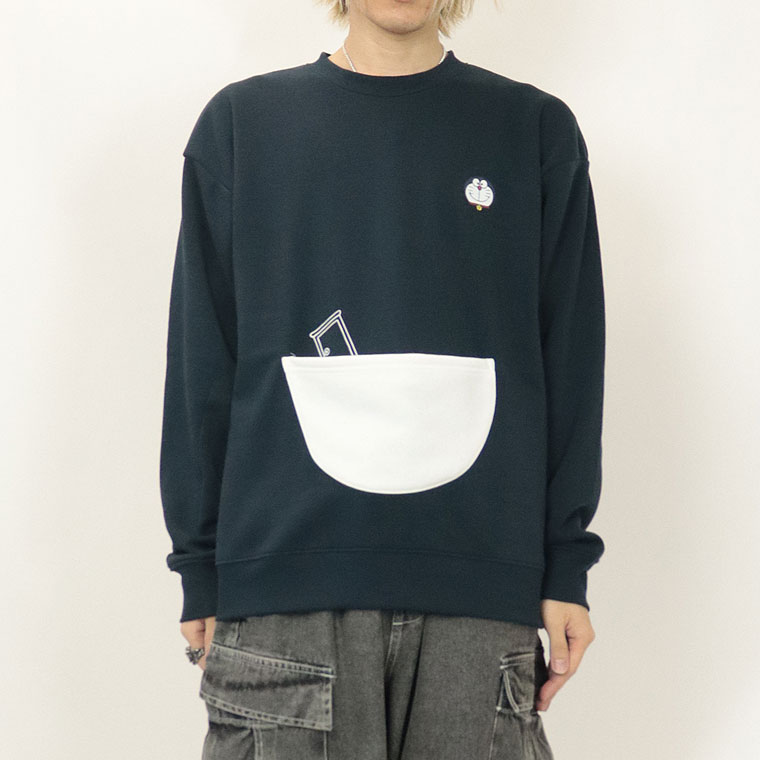 冬物セール20%OFF【ドラえもん】ドラえもん 四次元ポケット付き/裏起毛長袖ﾄﾚｰﾅｰ (ペアルック・アメカジ系)