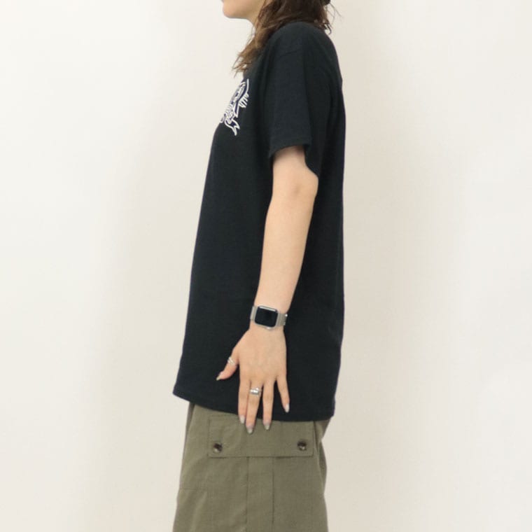 【THRASHER×ANTIHERO】MAG BANNER S/STEE