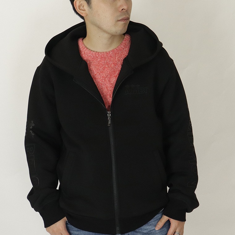 エンボスロゴZIPパーカー