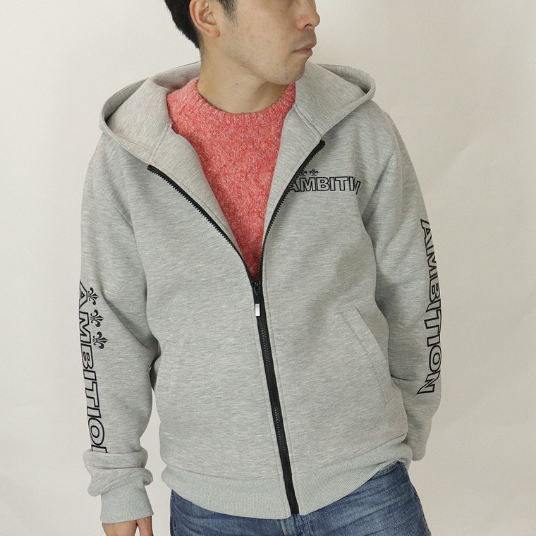 エンボスロゴZIPパーカー