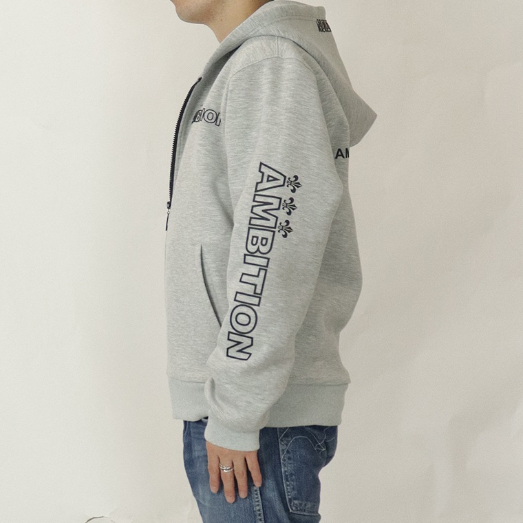 エンボスロゴZIPパーカー