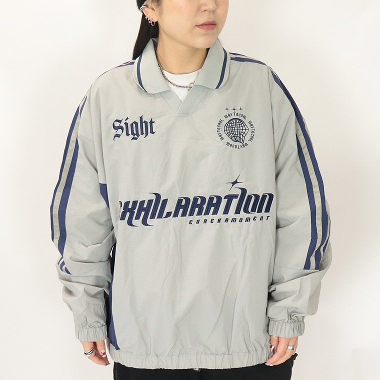 サッカー襟付ナイロンプルオーバー