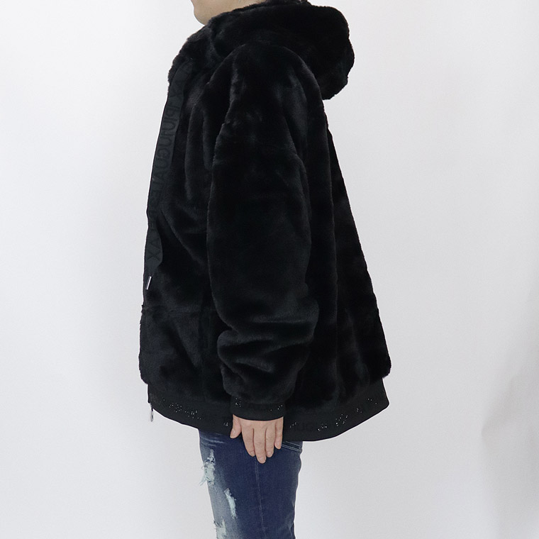 【1PIU】ラインストーンロゴファーブルゾン