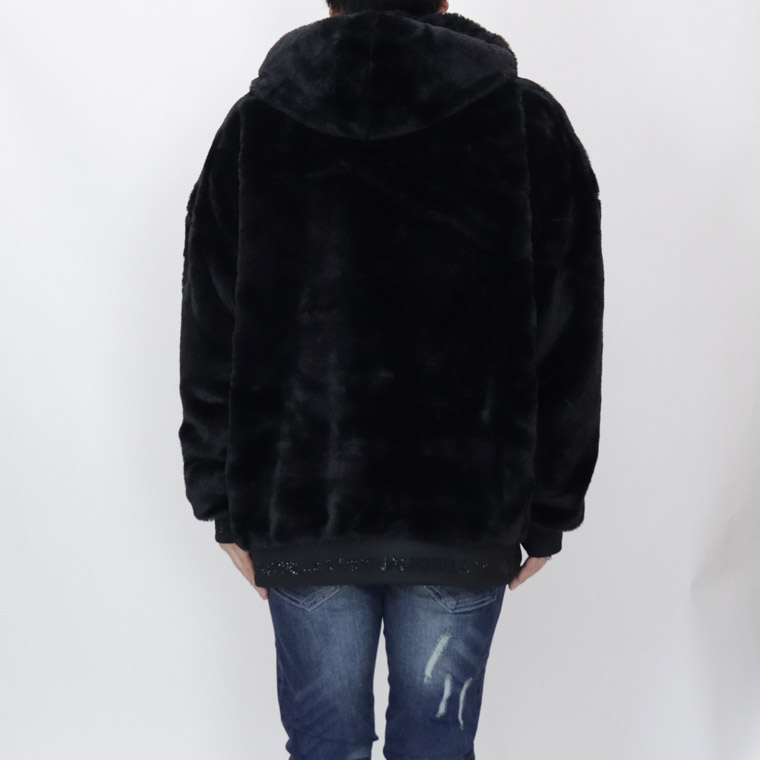 【1PIU】ラインストーンロゴファーブルゾン