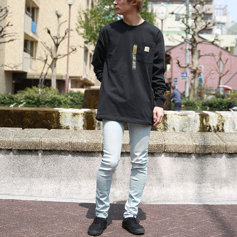 【CARHARTT】　ポケット付きロングスリーブロゴTシャツ【ペア対応】
