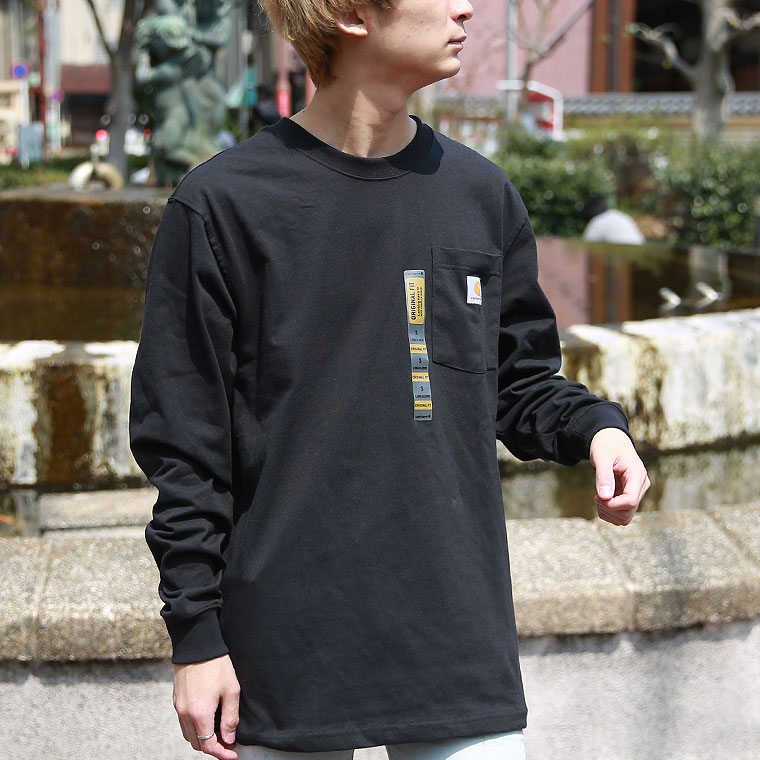 【CARHARTT】　ポケット付きロングスリーブロゴTシャツ【ペア対応】