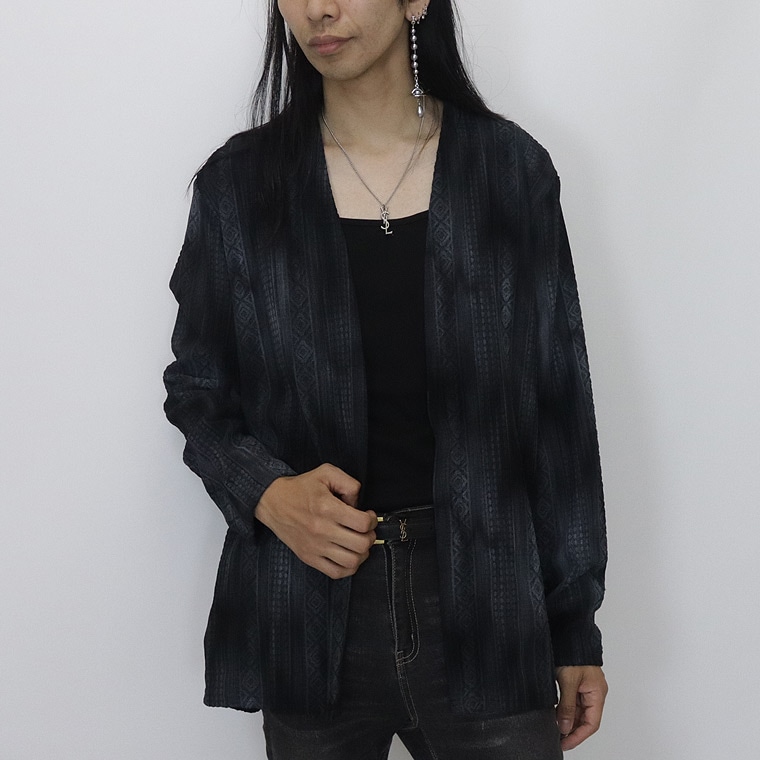 【BERNINGS SHO】汚し加工ケーブル編みノーカラーカーディガン