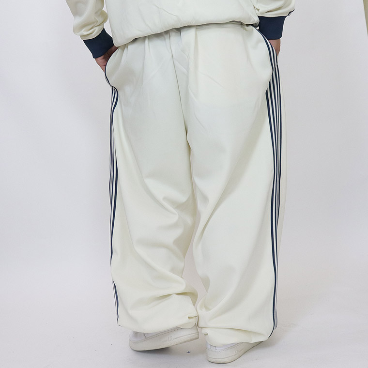 ハチ刺繍入りバルーンパンツ