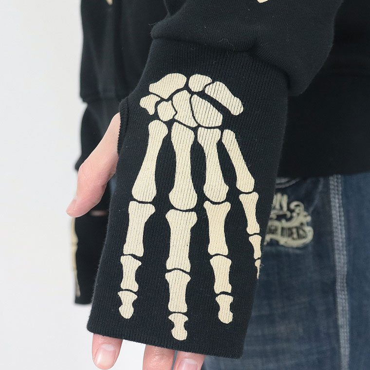 VANSON】ヒューマンボーンptスカルスタンドカラー裏毛ZIPパーカー