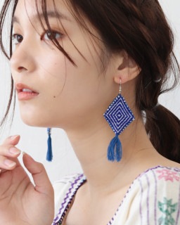 tesoro / 刺繍ピアス ダイヤ / ブルー [メール便対象品]|tesoro|ブランド