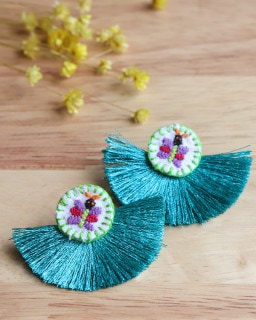tesoro / オトミ刺繍フリンジピアス / ターコイズ [メール便対象品]|ブランド
