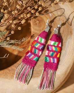 tesoro / グアテマラピアス /マゼンタA [メール便対象品]|tesoro|ブランド