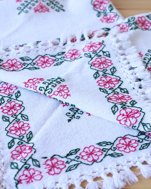 ♥70sVintage✽メキシコ刺繍ポンチョ ♥ メキシコのポンチョレディース、手織り手刺繍メキシコ刺繍