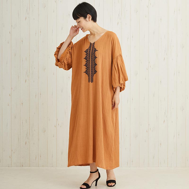 新作】shanti / ワンピース クロスステッチエンブ｜テソロ(tesoro)公式通販