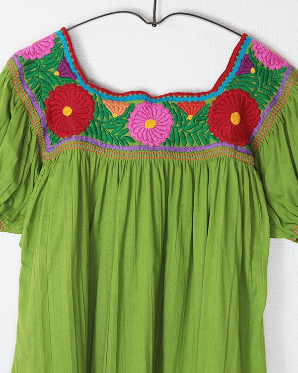 tesoro / ѥɽ Ⱦµ֥饦 / ꡼