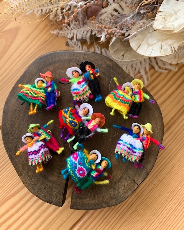 tesoro / チョリータ人形 ペアブローチ [メール便対象品]｜テソロ