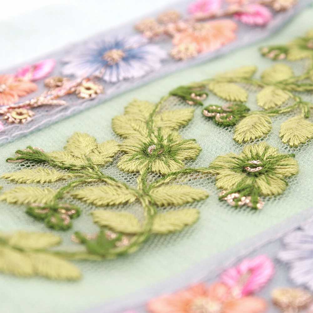 【リュンヌ】インド刺繍リボン・ミニポーチ(S) インド刺繍リボンのミニポーチ/生成×ブルーチュール ポーチ yoshy 通販