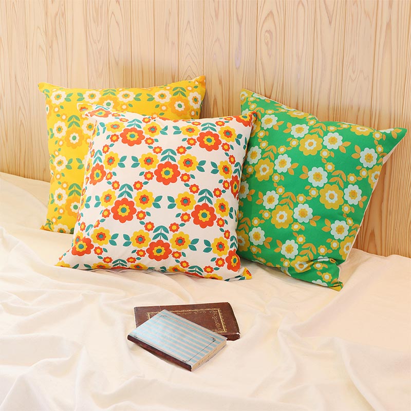 shanti / クッションカバー レトロフラワー [メール便対象品]｜テソロ