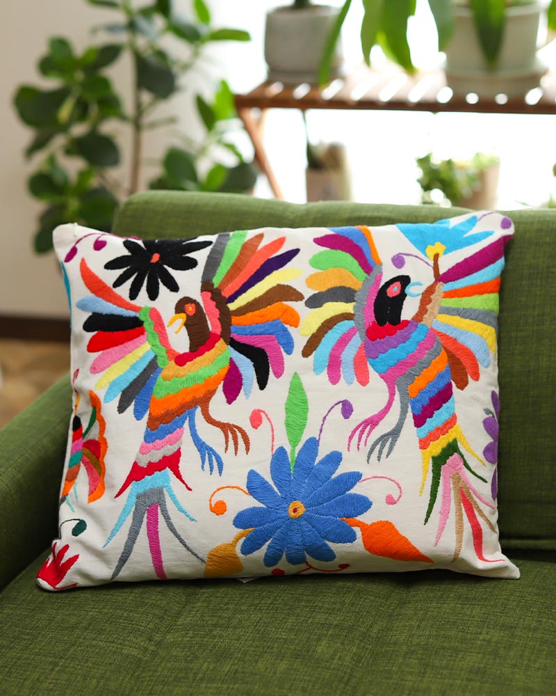 オトミ族　刺繍クッションカバー　２枚セット tesoro / オトミ刺繍 クッションカバーB【DRACO】｜テソロ(tesoro)公式通販