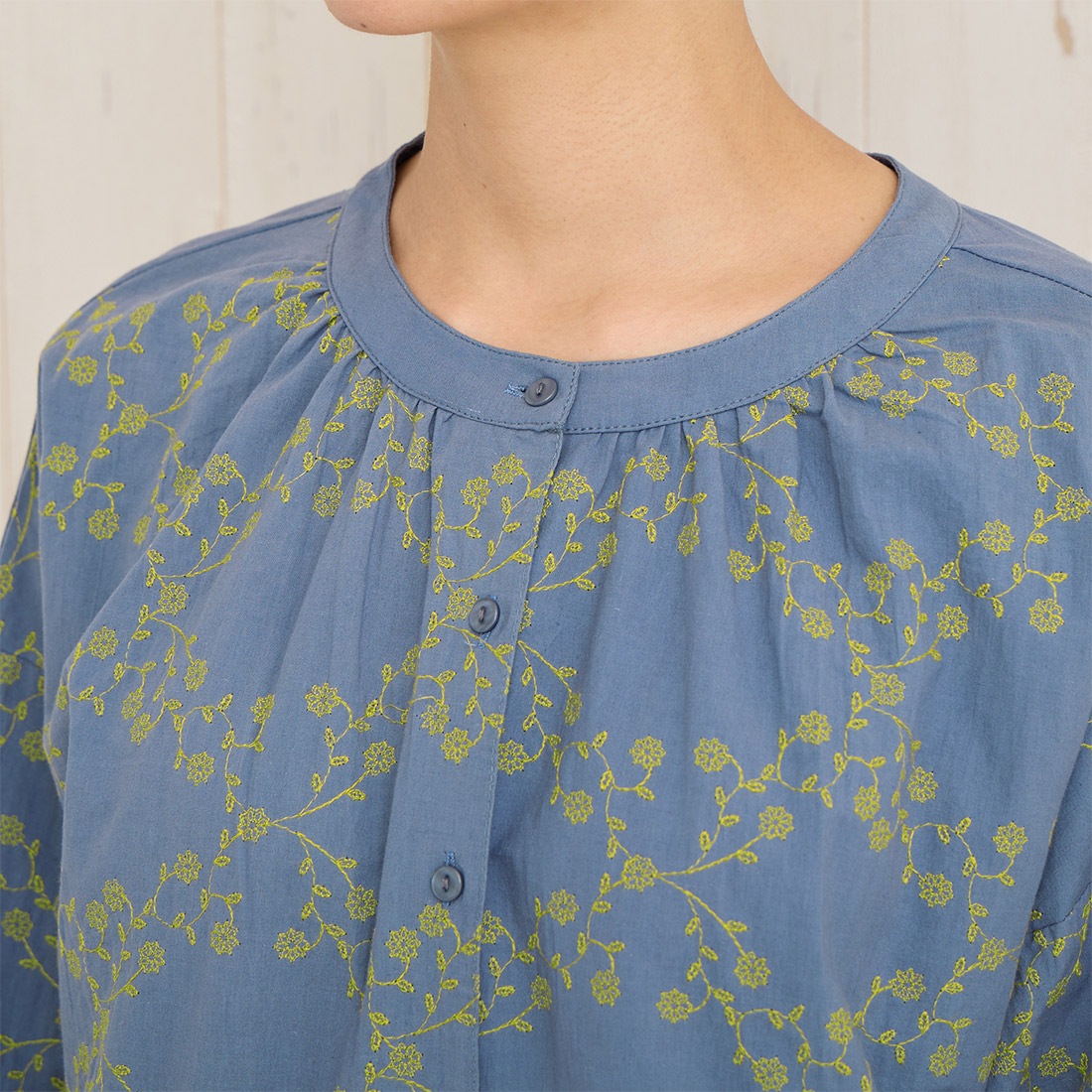 �ڿ����shanti / �֥饦�� �����ˡ��ե�