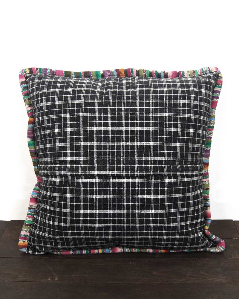 tesoro / 刺繍クッションカバー /ピンクA｜テソロ(tesoro)公式通販
