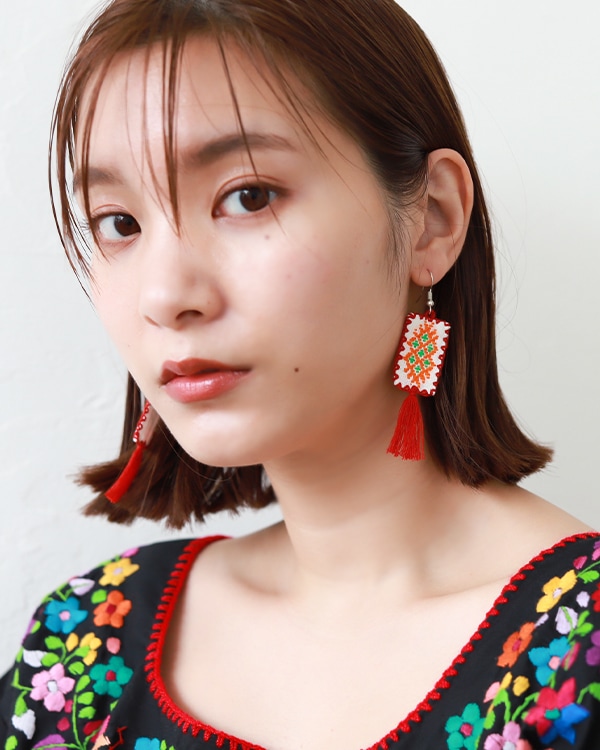 tesoro / 刺繍ピアス / レッド2 [メール便対象品]｜テソロ(tesoro)公式通販