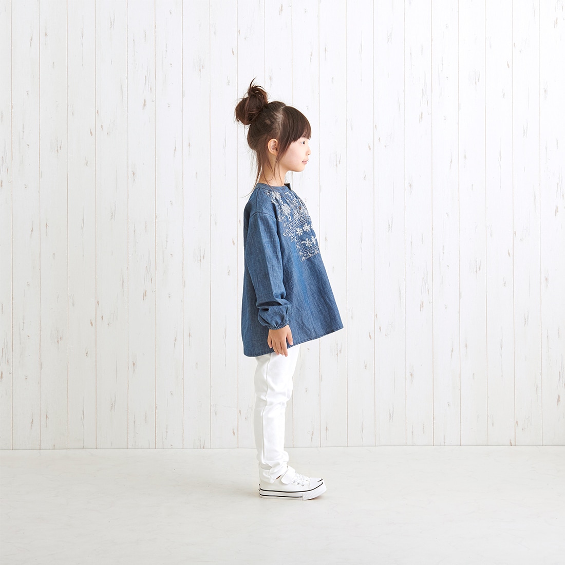 shanti / キッズ プルオーバー デニムフラワーエンブ shanti / キッズ プルオーバー デニムフラワーエンブ｜テソロ