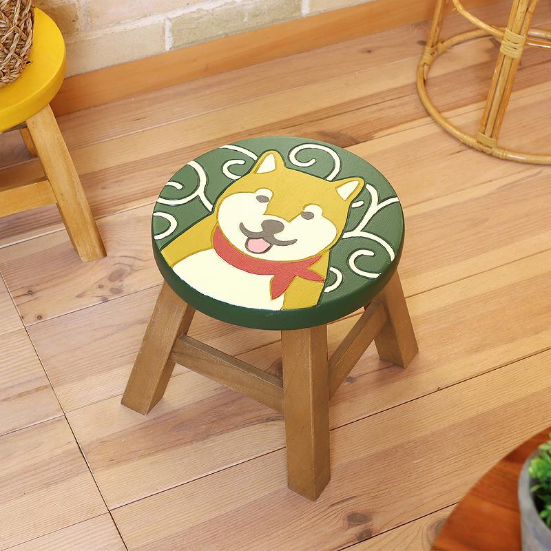 shanti / ラウンドスツール 唐草柴犬｜テソロ(tesoro)公式通販