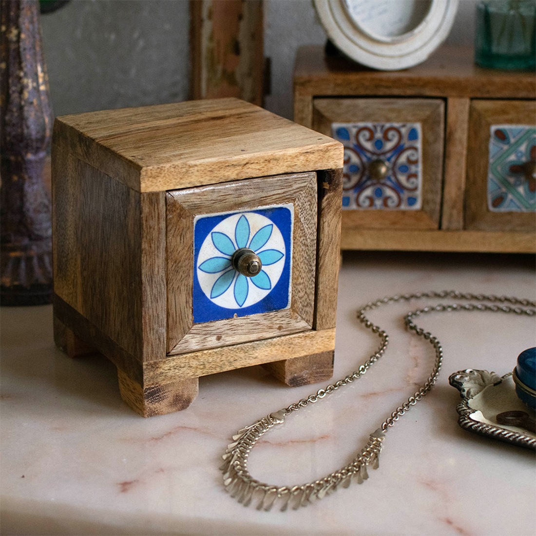 shanti / �������� 1�� �ܥإߥ��󥿥���