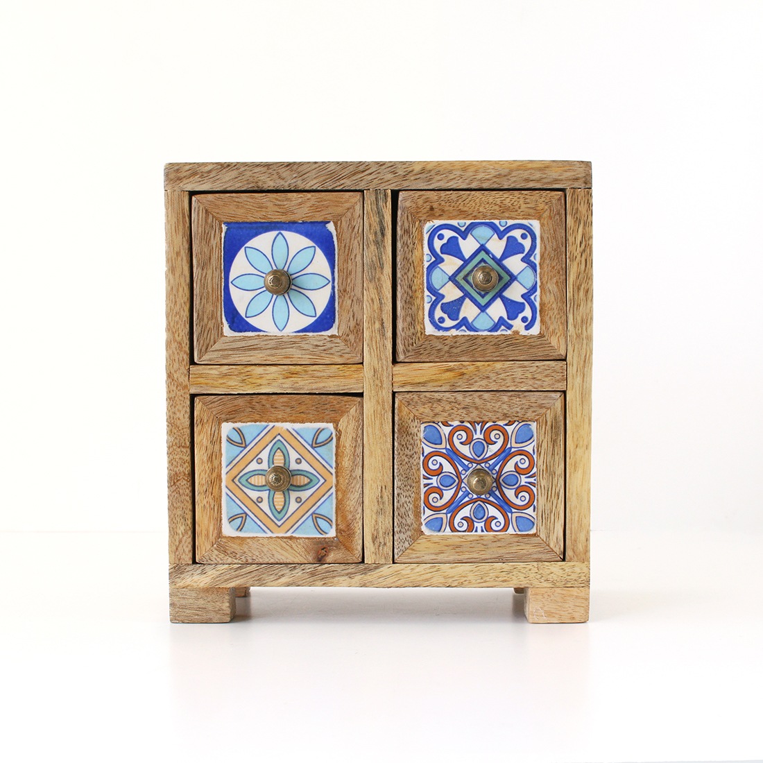 shanti / �������� 4�� 2�� �ܥإߥ��󥿥���