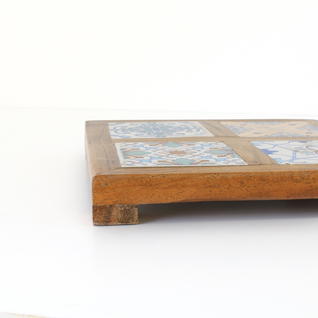 shanti / ���ߤ� �������� �ܥإߥ��󥿥���