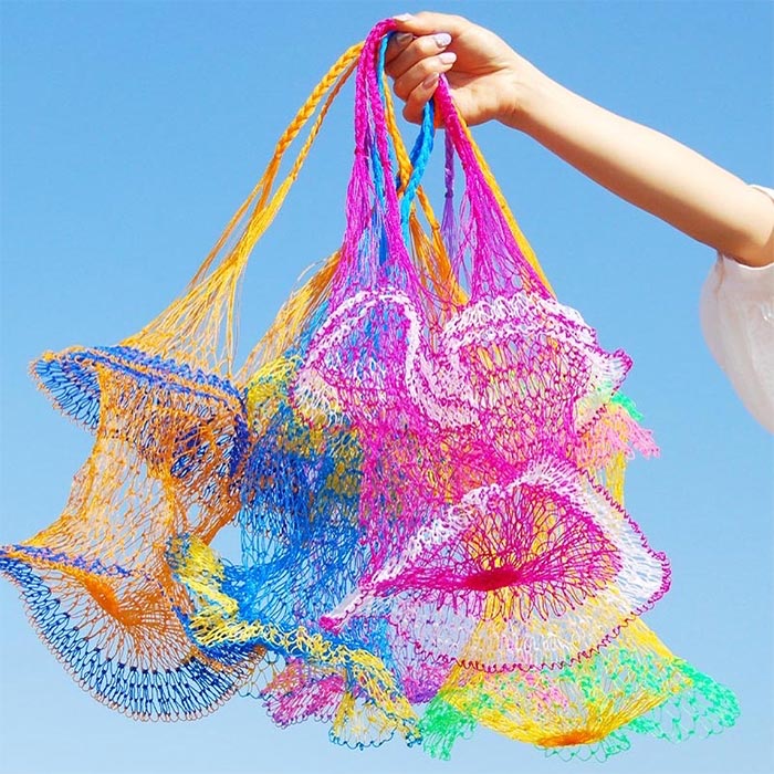 何色が届くかはお楽しみ♪】tesoro / カラフル網バッグ（サークル型