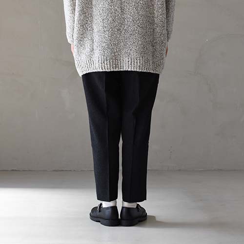 e213t179) / evam eva(エヴァムエヴァ) / wool tuck pants(ウール