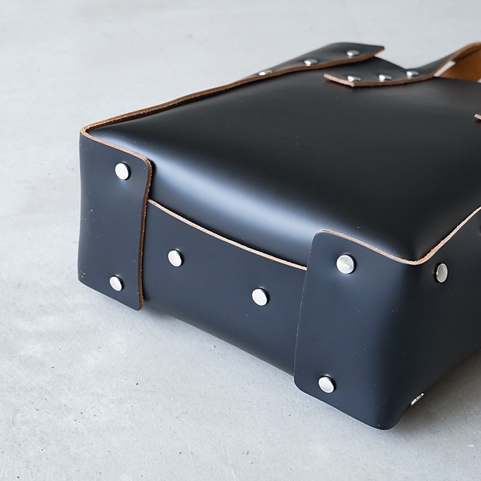 Hender Scheme (エンダースキーマ) assemble hand bag tall M