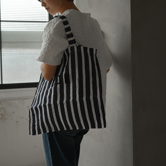 【美品】R&D.M.Co　オールドマンズテーラー レタードバッグ 30%OFF】（6290) / R&D.M.Co-/OLDMANS TAILOR(アールアンド