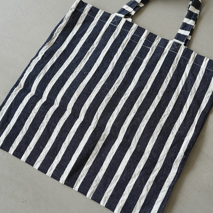 【美品】R&D.M.Co　オールドマンズテーラー レタードバッグ 30%OFF】（6290) / R&D.M.Co-/OLDMANS TAILOR(アールアンド
