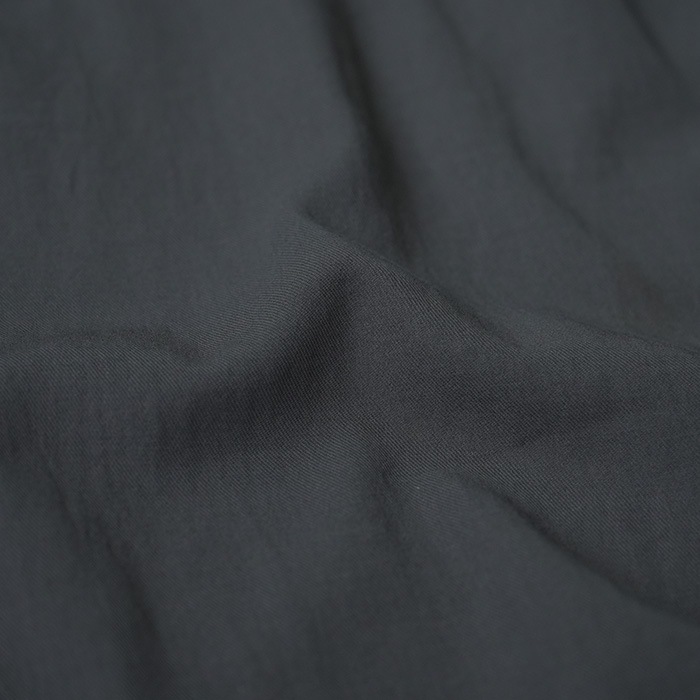 □(e243t044) / evam eva(エヴァムエヴァ) / gathered one-piece