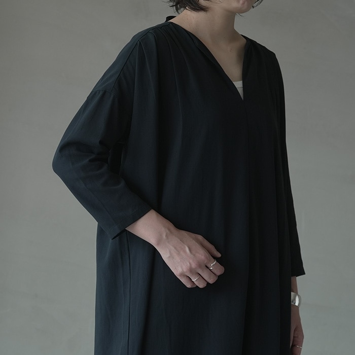 □(e243t045) / evam eva(エヴァムエヴァ) / tuck one-piece(タック