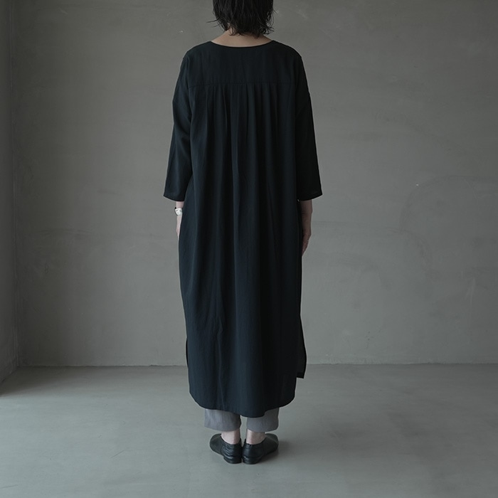 □(e243t045) / evam eva(エヴァムエヴァ) / tuck one-piece(タック