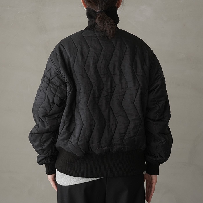 【美品】W's TECH ARMY QULTINGHIGHNECK JACKET DAIWA PIER39 W's TECH ARMY QULTING HIGH NECK JACKET ドイツ軍の特徴