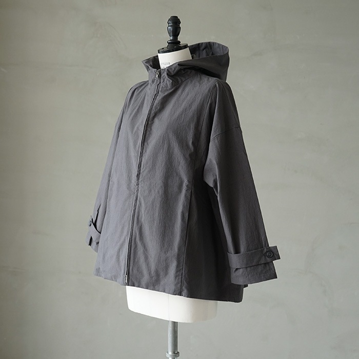 evam eva フーデット　ショートコート e223t069) / evam eva (エヴァムエヴァ) / hooded short coat
